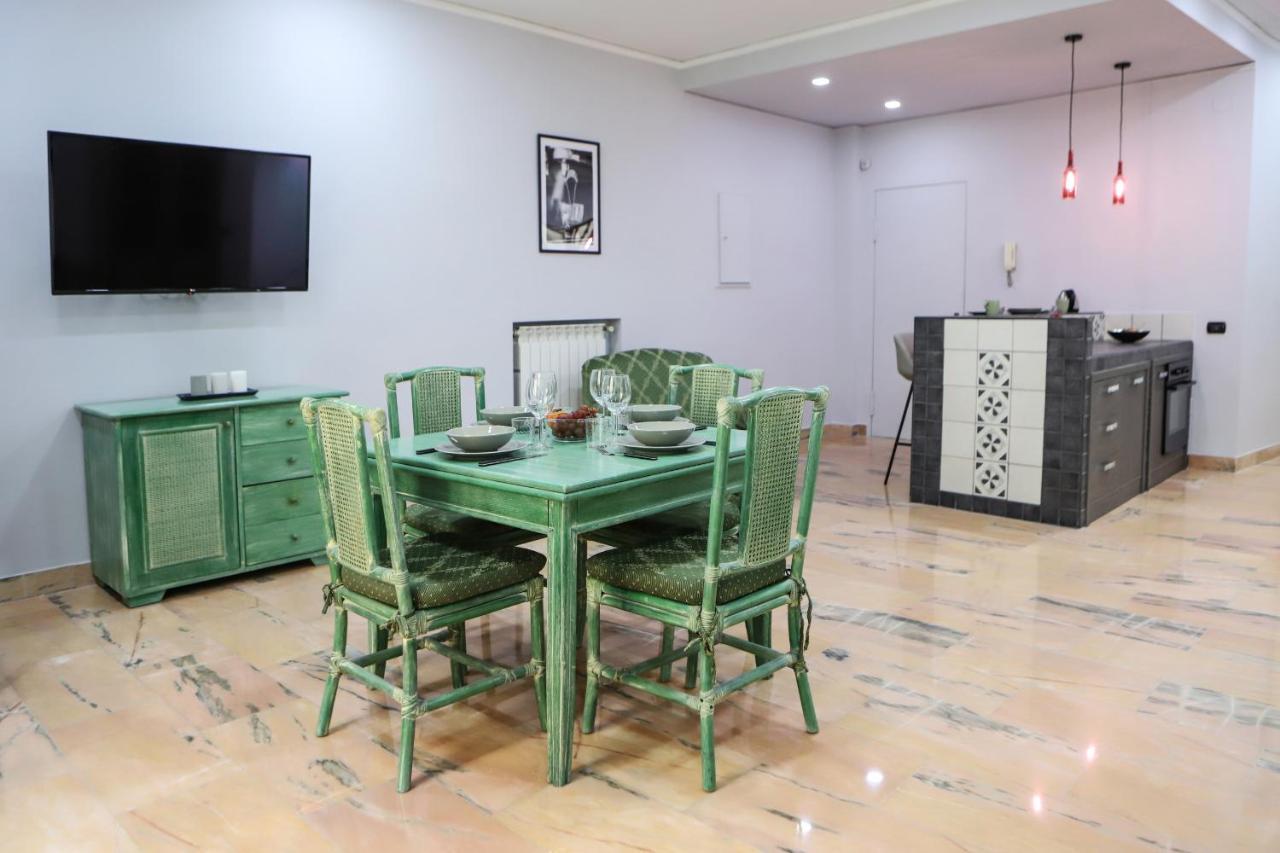 Modern Apartment At Piazza Del Gesu' By Wonderful Italy Napoli Ngoại thất bức ảnh
