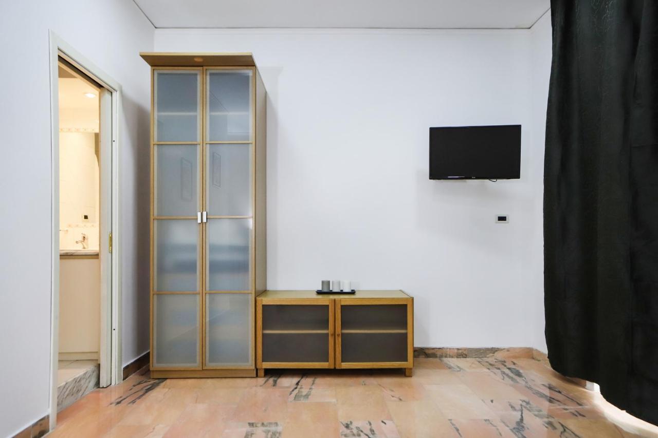 Modern Apartment At Piazza Del Gesu' By Wonderful Italy Napoli Ngoại thất bức ảnh